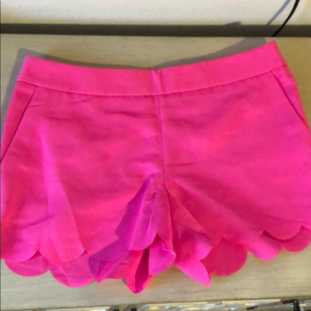 Express pink scalloped shorts size 2